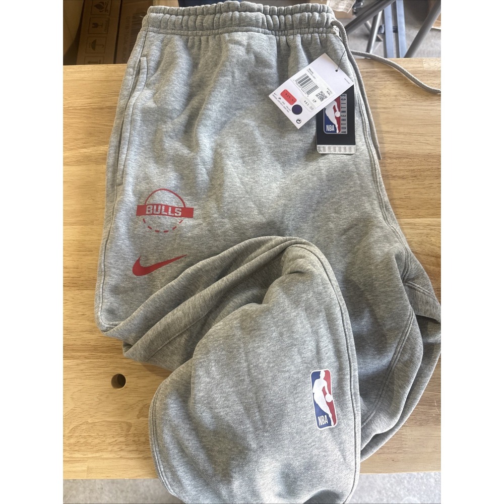 Nike NBA Chicago Bulls Basketball Fleece Sweatpants Gray/Red XXL Licensed NWT